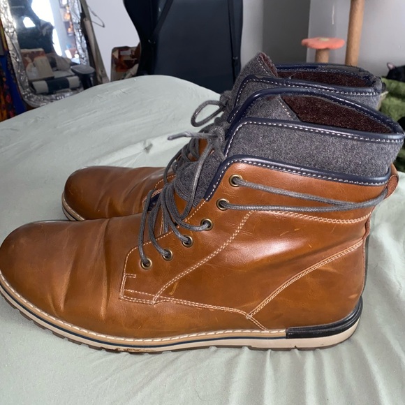 Sonoma Boots - Picture 2 of 4